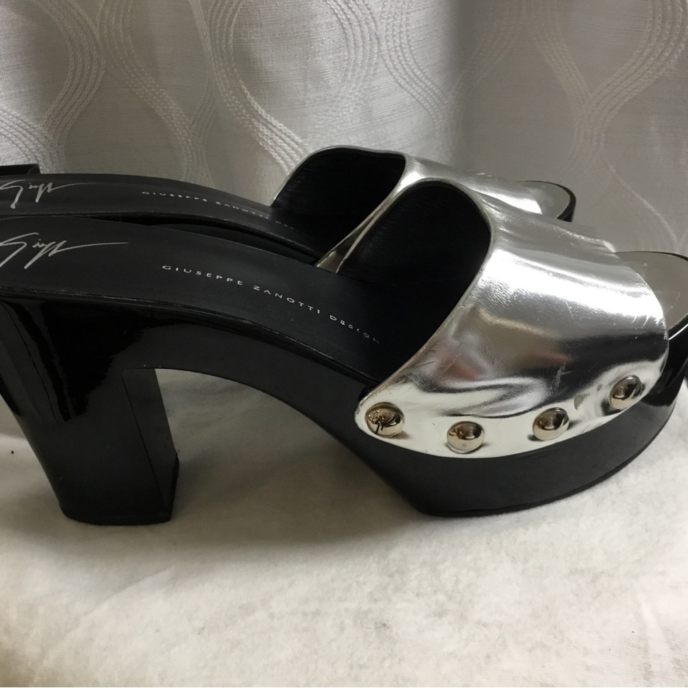 Giuseppe Zanotti Metallic Silver Slide Mules - Picture 4 of 10